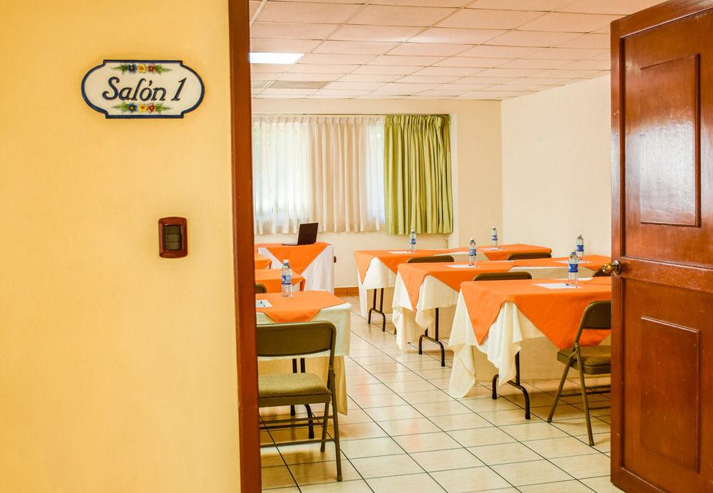 Hotel Gardenia Inn Сан Салвадор Екстериор снимка