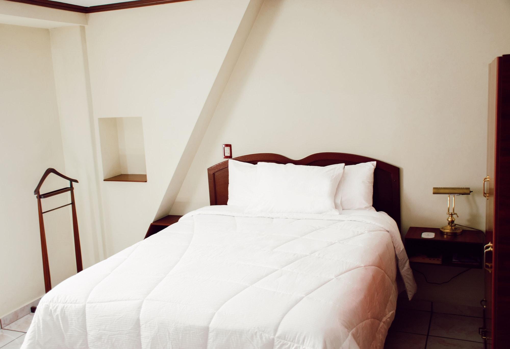 Hotel Gardenia Inn Сан Салвадор Екстериор снимка