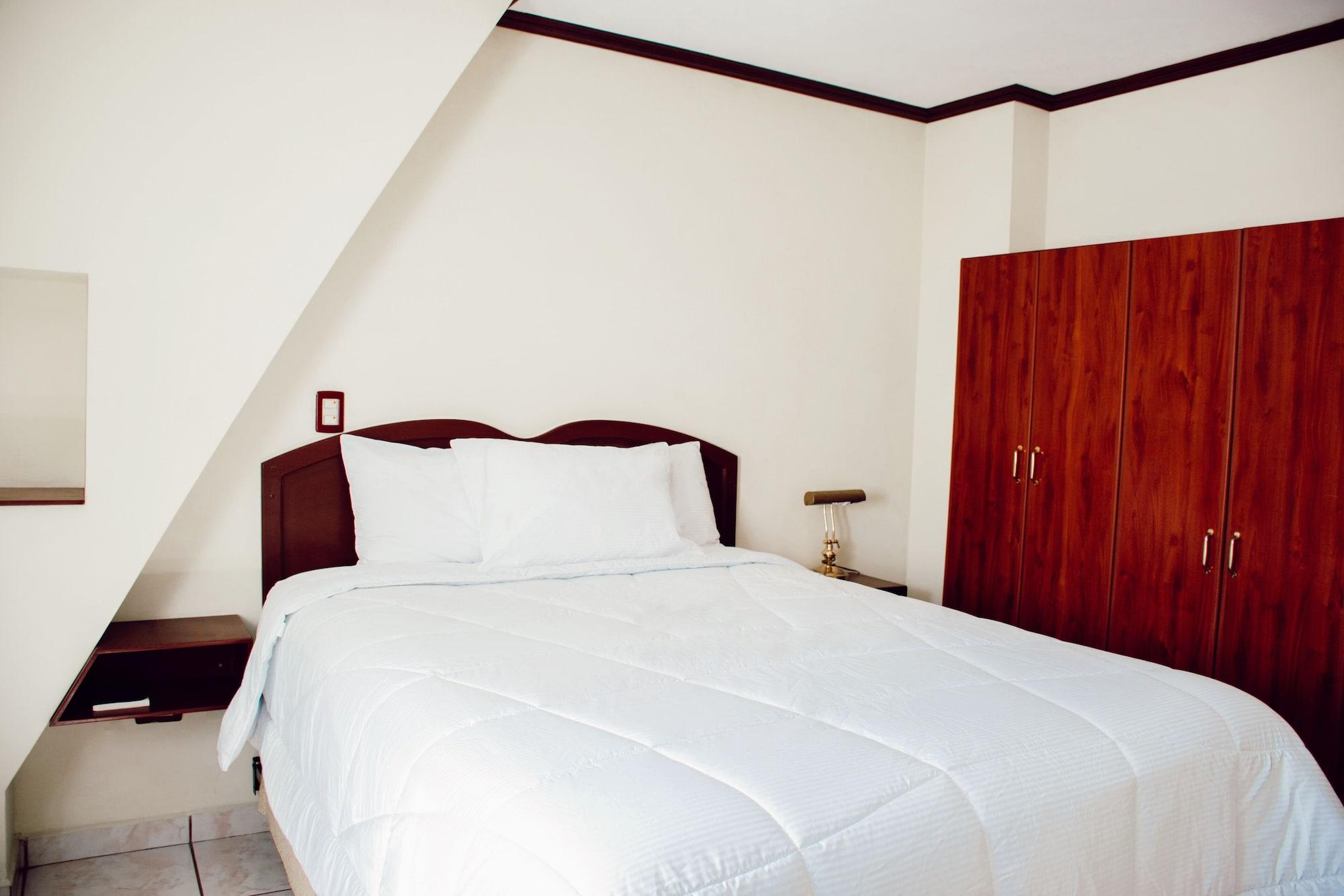 Hotel Gardenia Inn Сан Салвадор Екстериор снимка