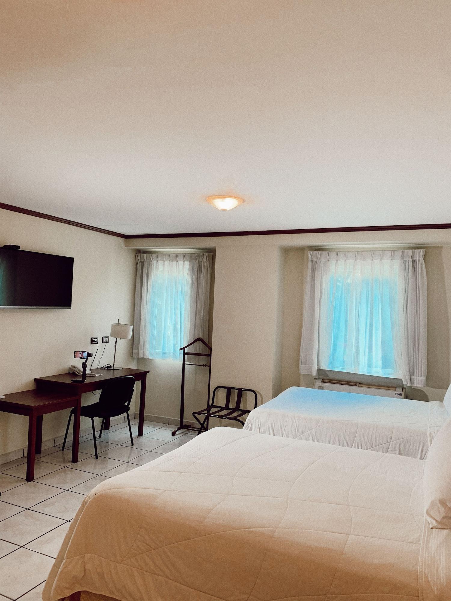 Hotel Gardenia Inn Сан Салвадор Екстериор снимка
