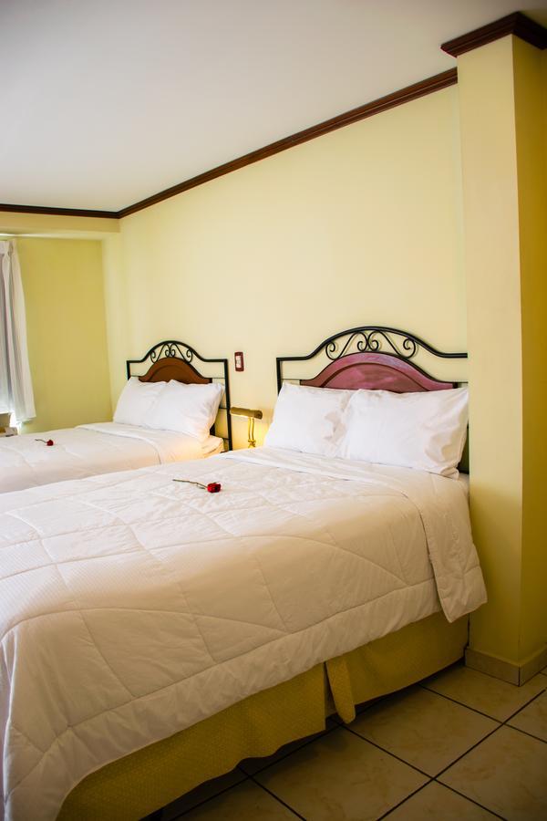 Hotel Gardenia Inn Сан Салвадор Екстериор снимка