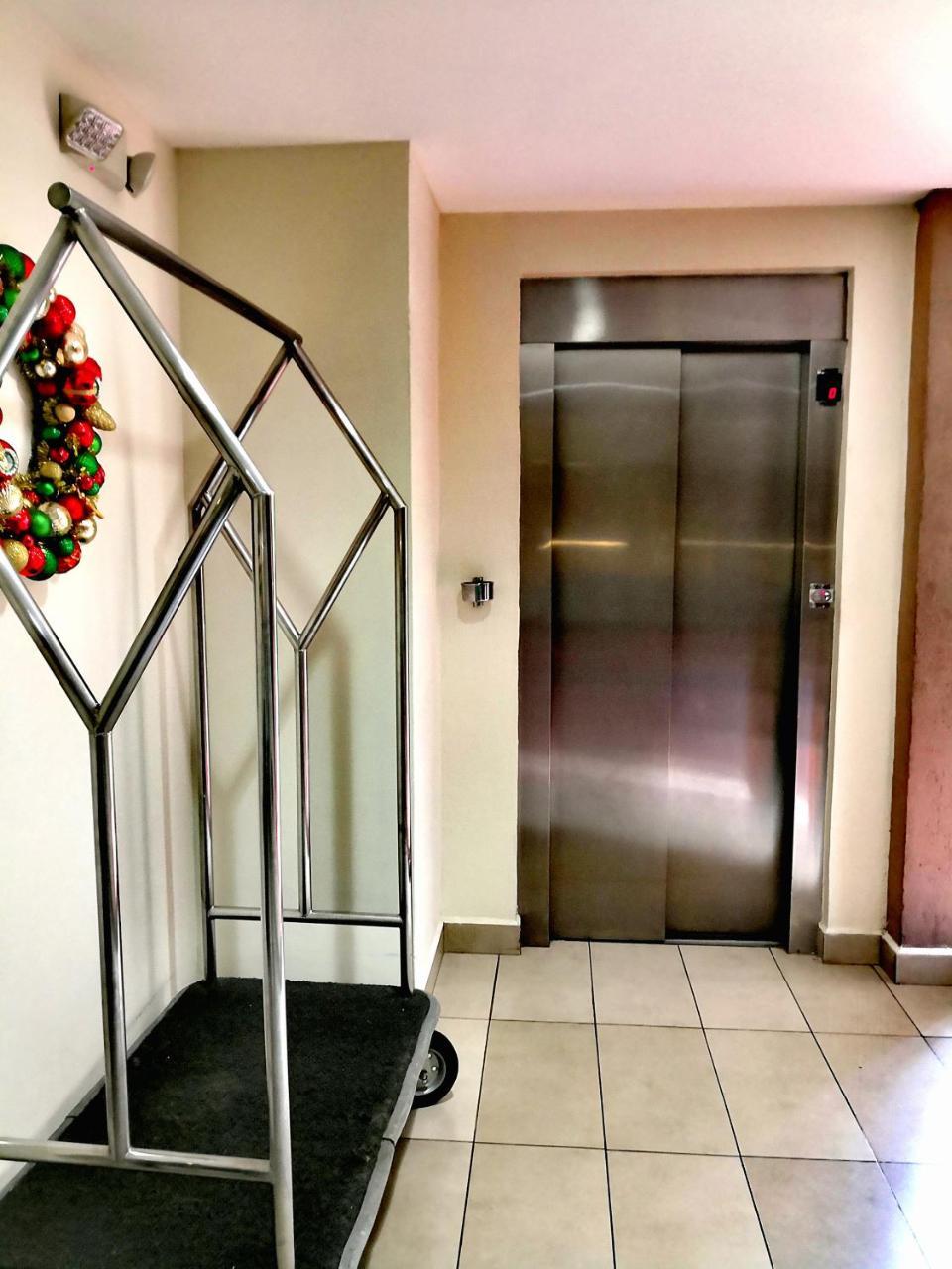Hotel Gardenia Inn Сан Салвадор Екстериор снимка