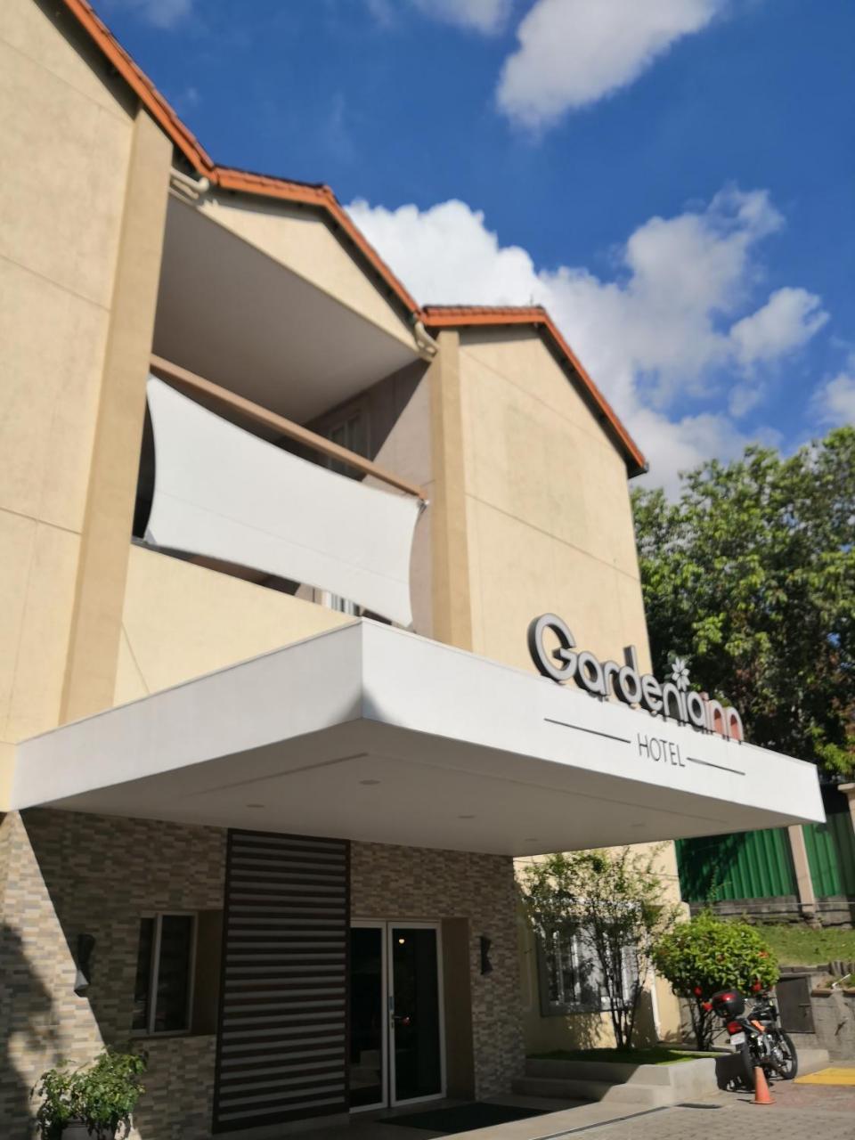 Hotel Gardenia Inn Сан Салвадор Екстериор снимка