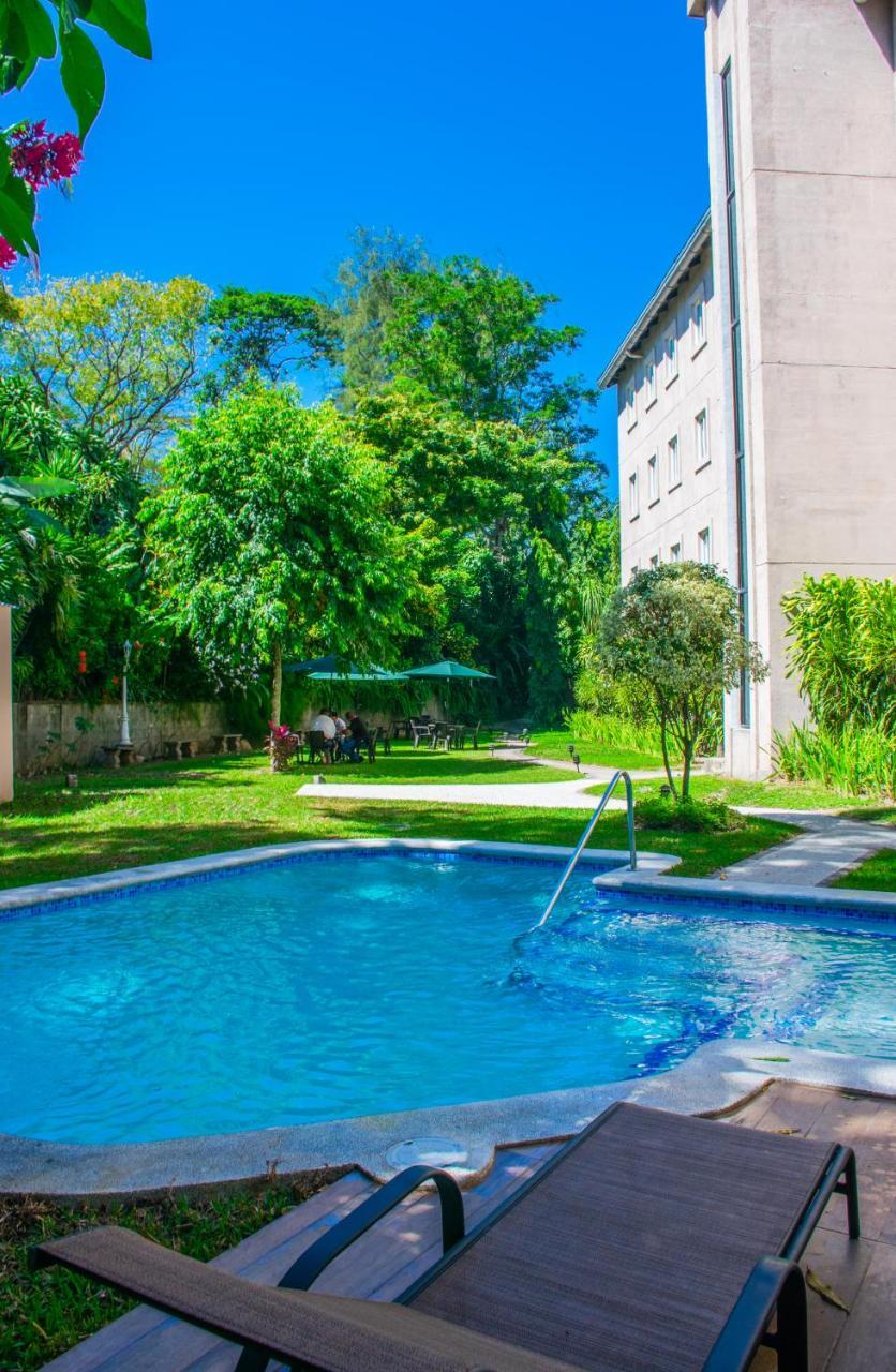 Hotel Gardenia Inn Сан Салвадор Екстериор снимка
