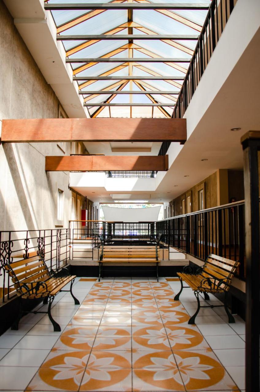 Hotel Gardenia Inn Сан Салвадор Екстериор снимка
